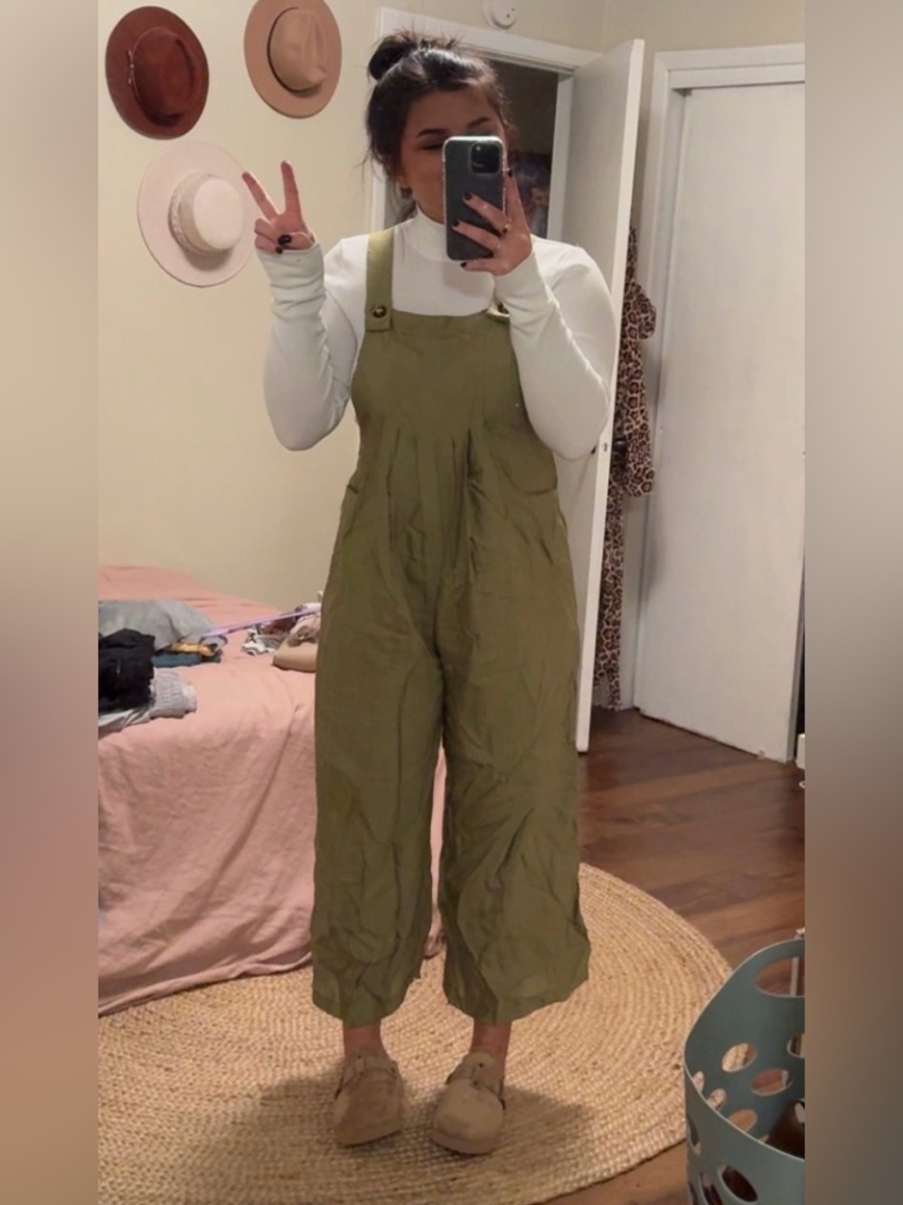 SUPER CUTE & COMFY CROPPED WIDE LEG LIGHTWEIGHT OVERALL SHEIN JUMPSUIT - LARGE